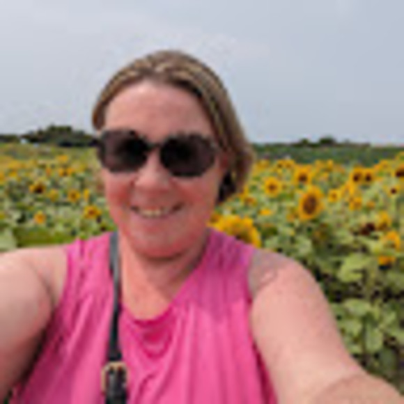 Meet your Posher, Sharron - Picture 1 of 1